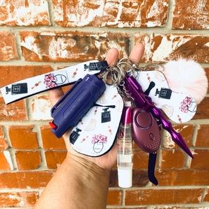 Chic Boss Self Defense Keychain ❤️